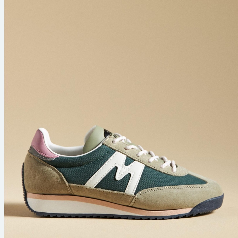 Karhu Mestari  Women's Sneakers in Green and Pink NEW!!